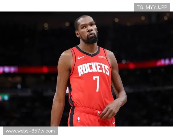 新闻发布会现场，杜兰特简短回应-没有库里一无所获-争议：不活在假设里