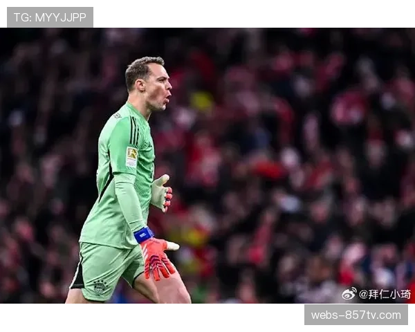 特写:诺伊尔神扑后振臂怒吼,拜仁防线顶住多特蒙德最后反扑 特写:诺伊尔神扑后振臂怒吼,拜仁防线顶住多特蒙德最后反扑